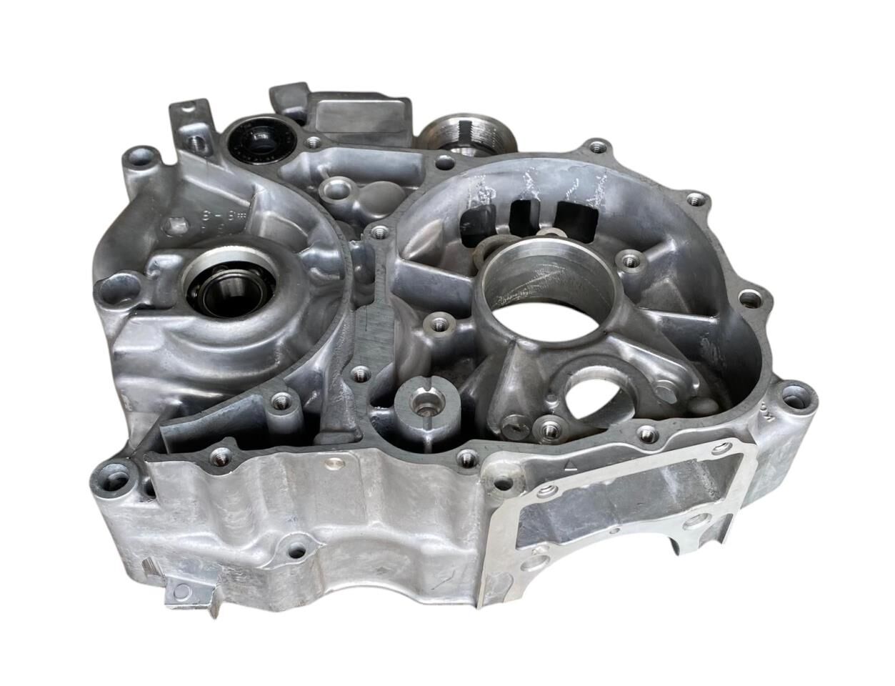 HONDA TİTAN DELUXE SOL KARTER ORJİNAL 2002