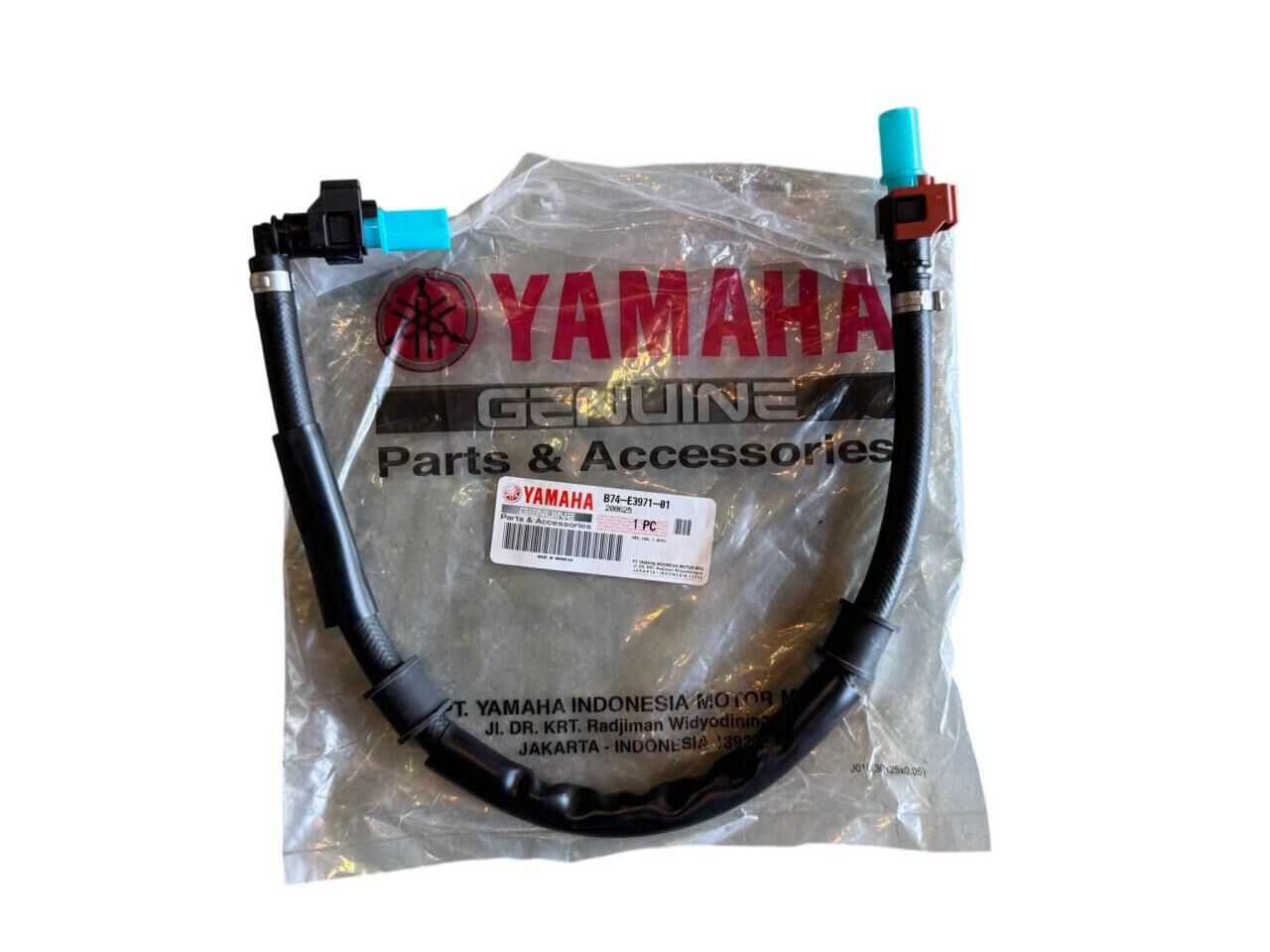 YAMAHA XMAX 250-300 YAKIT HORTUM ORJİNAL 2023-2024