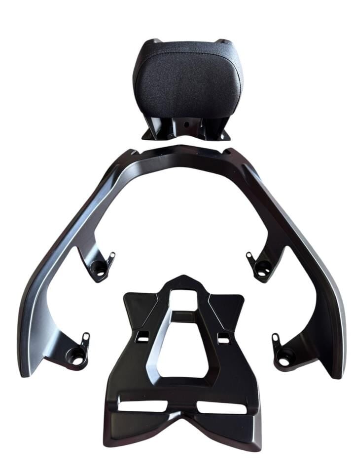 YAMAHA XMAX 250-300 SIRT DAYAMA SİSSYBAR VE ÇANTA BAĞLANTI  BRAKETİ TAKIM SİYAH 2018-2025