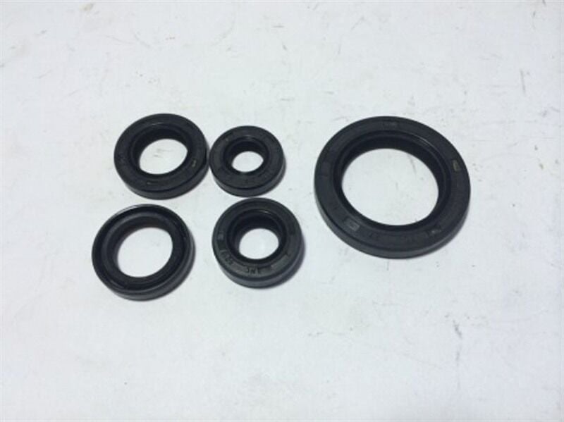 SUZUKİ GN 125 KEÇE SETİ