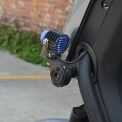 KNMASTER MC-70 YAMAHA X-MAX Ön Çamurluk Sis Bağlantı Braketi