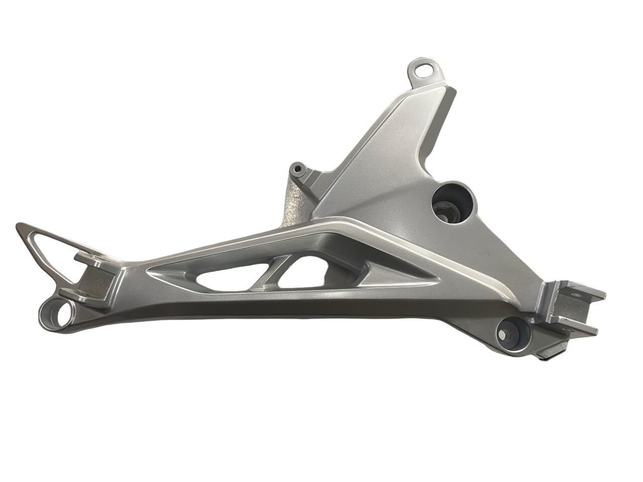 HONDA CB 125 F ÖN BASAMAK BRAKETİ SAĞ