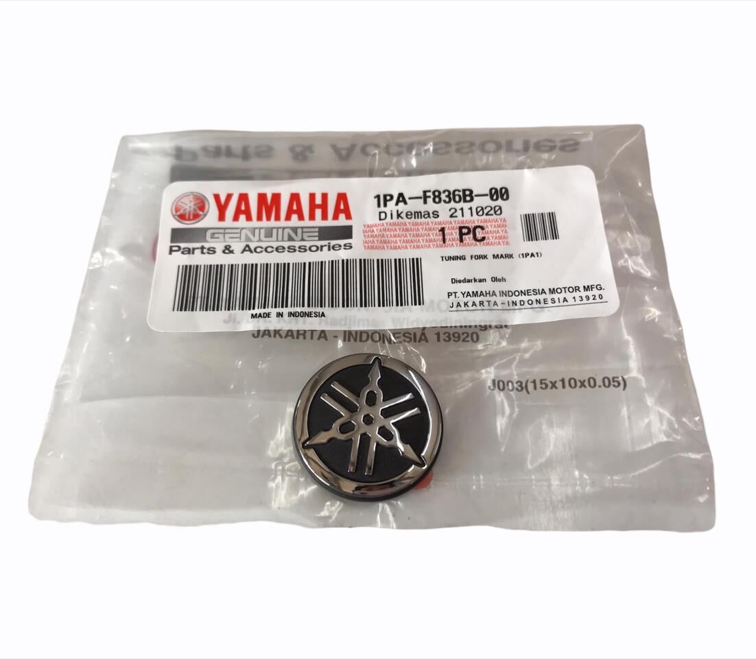 YAMAHA YZF R25 MT25 STOP ÜSTÜ KAPAK AMBLEMİ ORJİNAL ADET 2015-2018