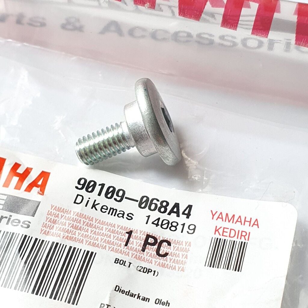 YAMAHA NMAX 125 155 ÖN ÇAMURLUK CİVATASI ORJİNAL ADET 2021-2024