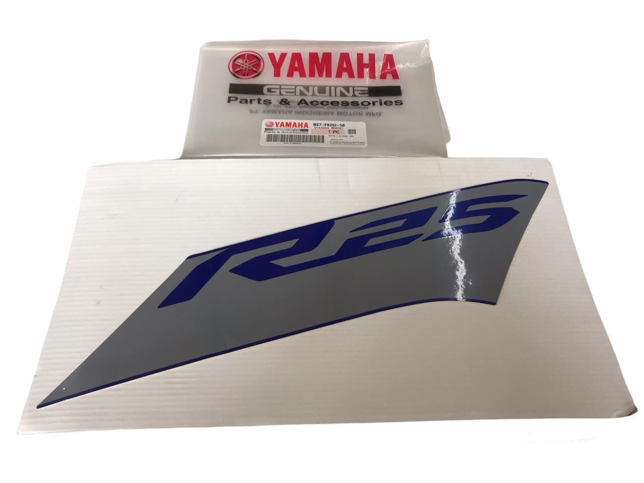 YAMAHA YZF R25 PANEL 2 ETİKET SAĞ MAVİ ORJİNAL 2020