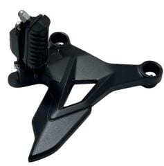 CF MOTO 250 SR ÖN BASAMAK BRAKETİ KOMPLE SOL ORJİNAL E5