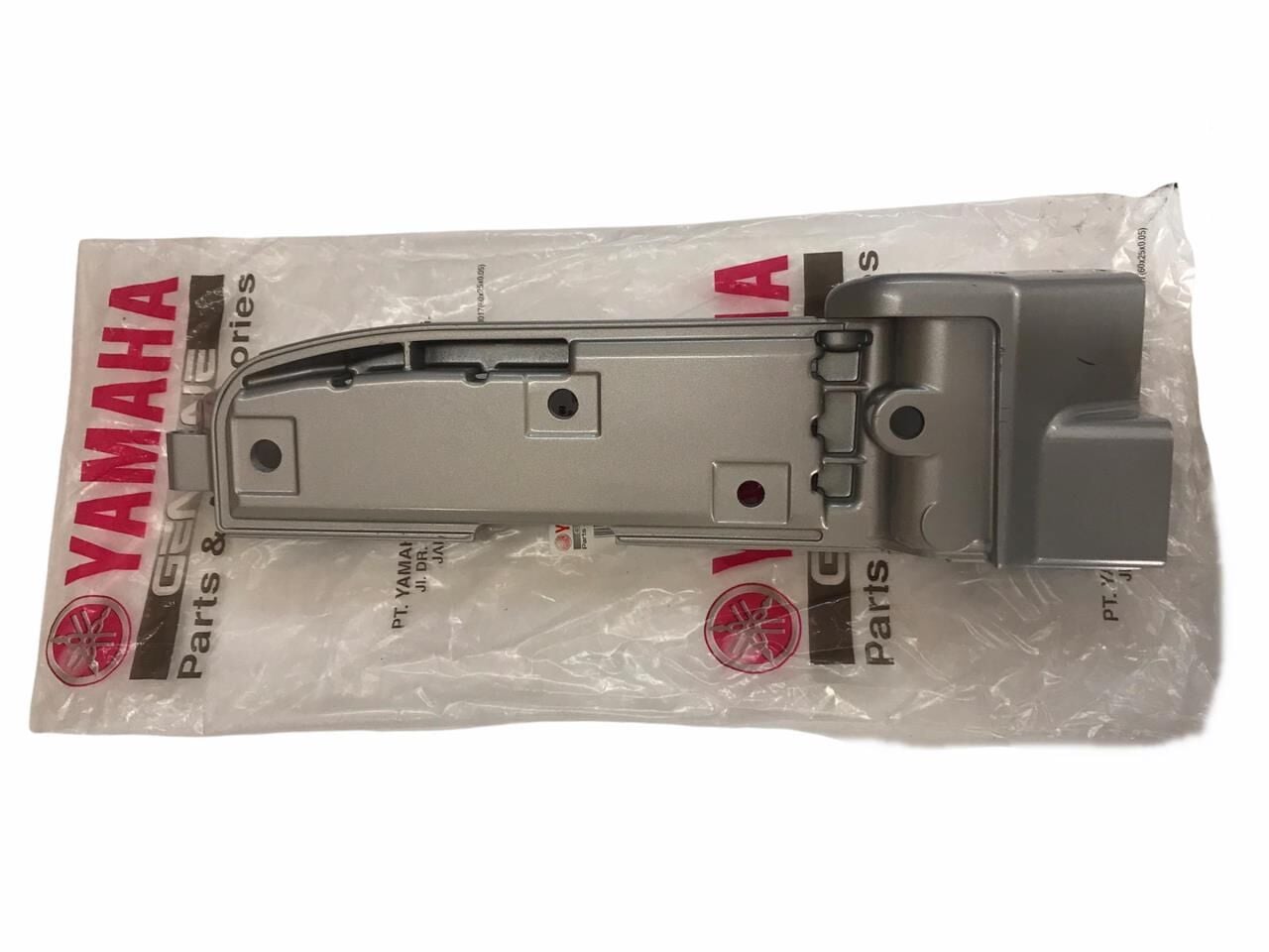 YAMAHA NOUVO DEBRİYAJ ÜST KAPAK ORJİNAL