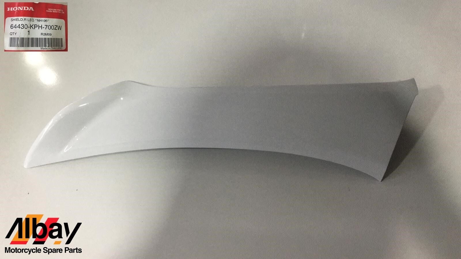 HONDA İNNOVA İ 2012 SAĞ DIŞ DİZLİK BEYAZ ORJİNAL