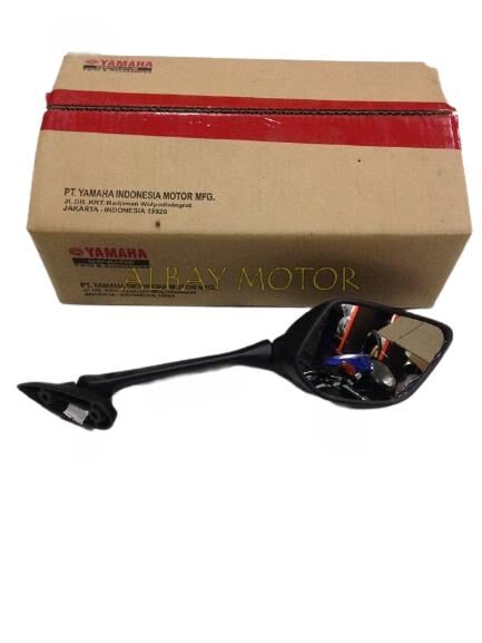 YAMAHA YZF R25 SAĞ AYNA ORJİNAL 2015-2018 1WD-F6290-10