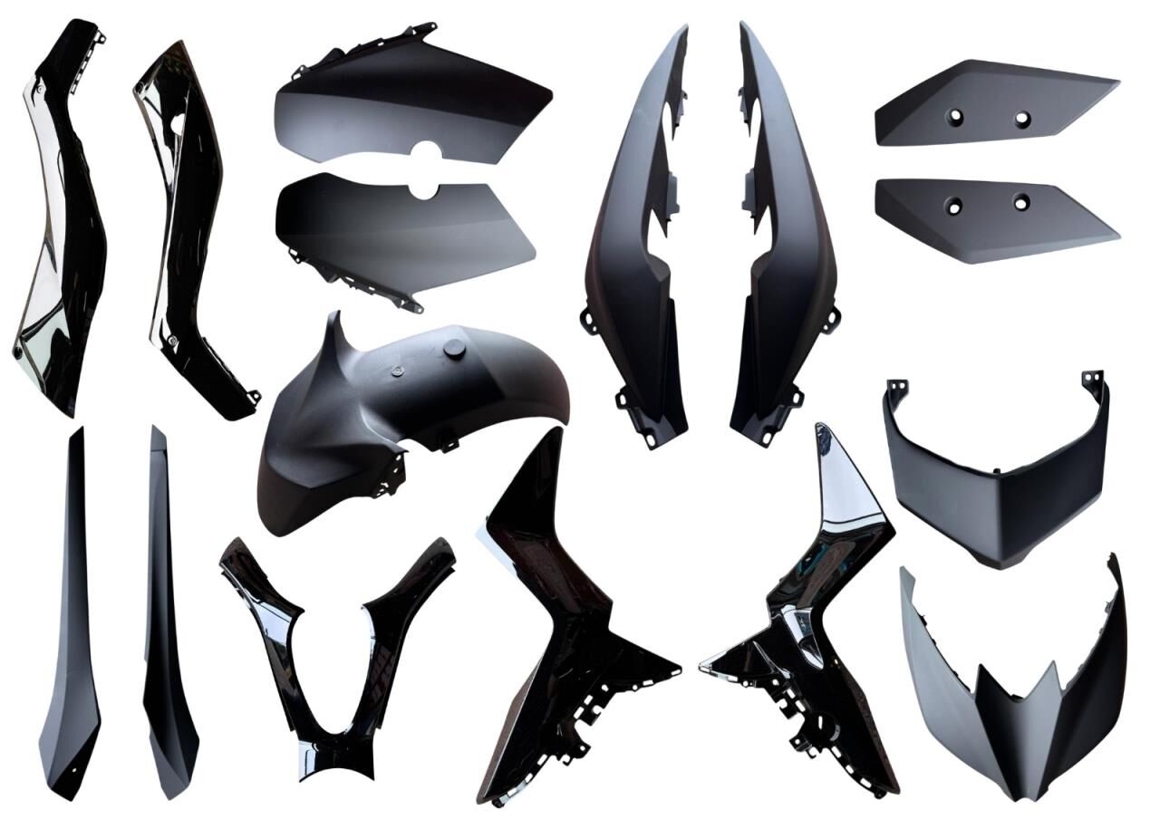 YAMAHA XMAX 250-300 KAPORTA SETİ SİYAH TAİWAN 2018-2022