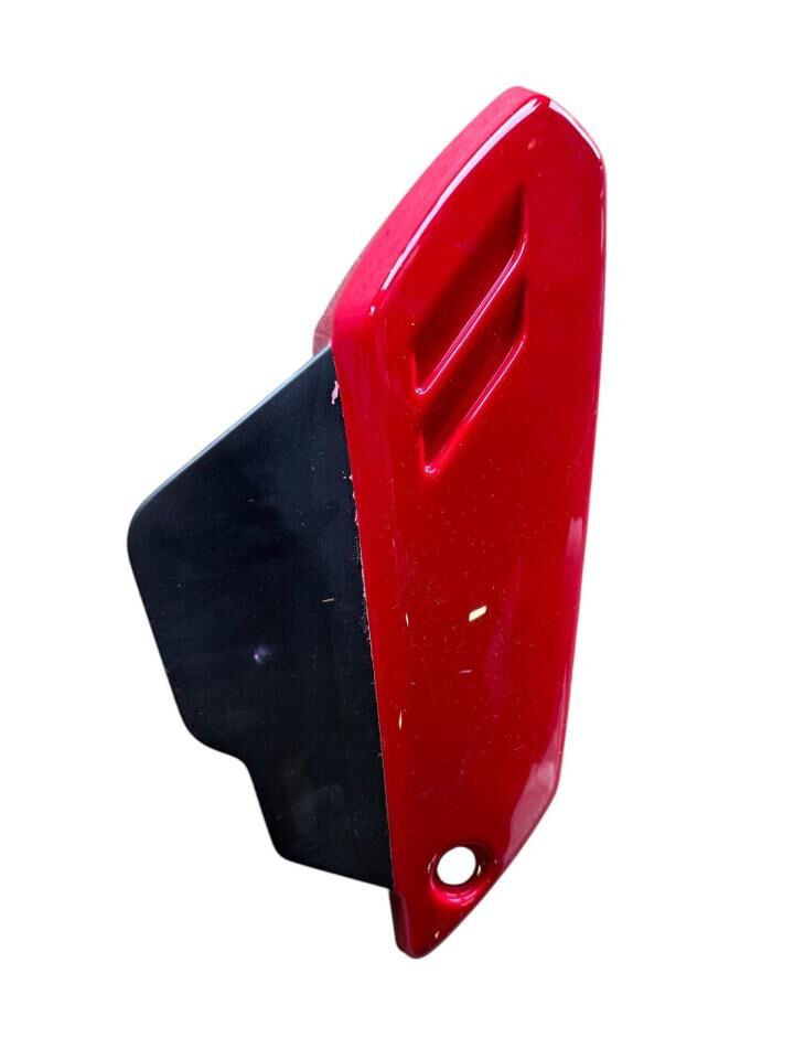 YAMAHA CRYPTON AKÜ KAPAK SAĞ KIRMIZI ENDONEZYA ORJİNAL 1998-2001