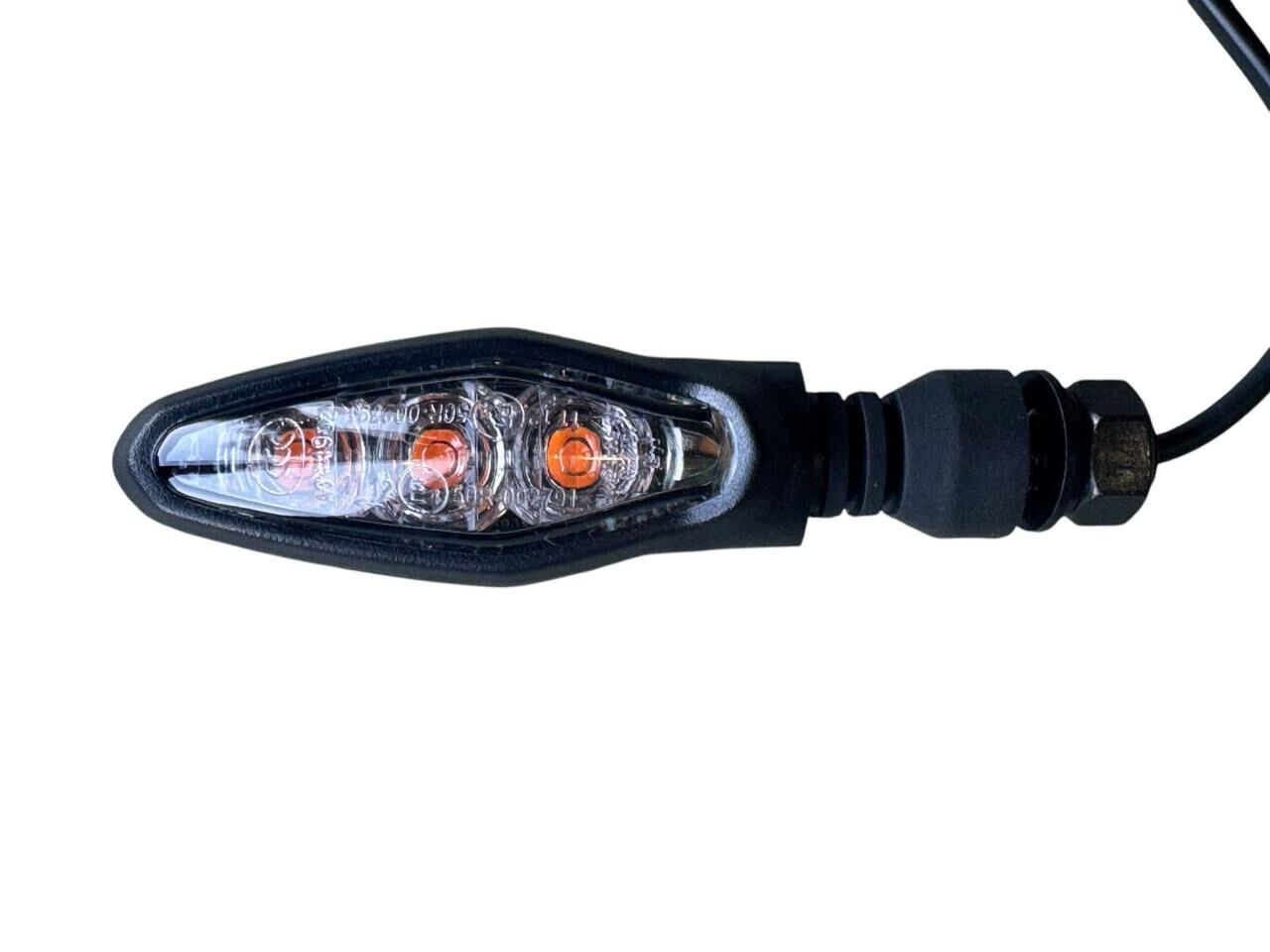 CF MOTO SR 250 SAĞ ÖN SİNYAL KOMPLE ORJİNAL E5